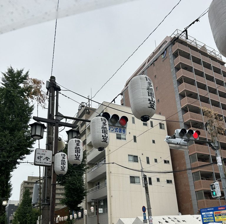 飾り山が走る時に曲げる信号